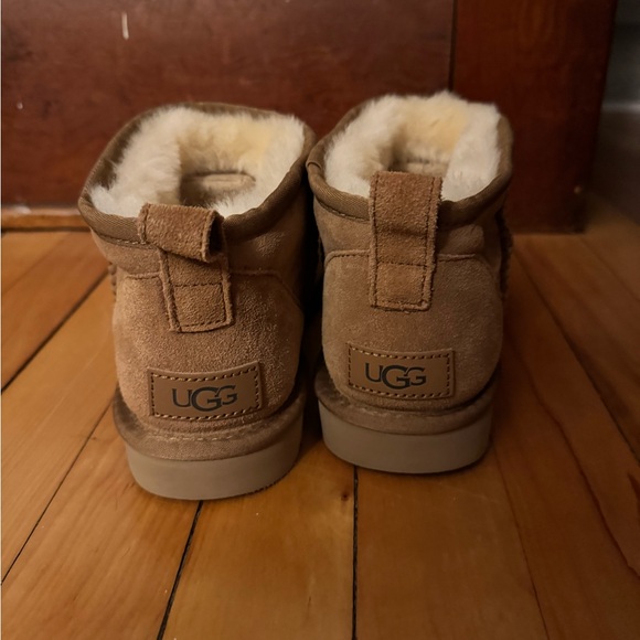 UGG Chestnut ultra mini boot - Picture 2 of 5